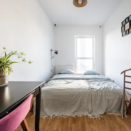 Krucza ~ Self Check-in 24h ~ Parking And Lift Apartment *