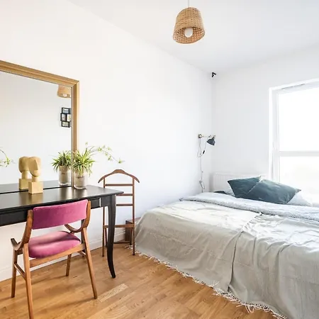 Krucza ~ Self Check-in 24h ~ Parking And Lift Apartment