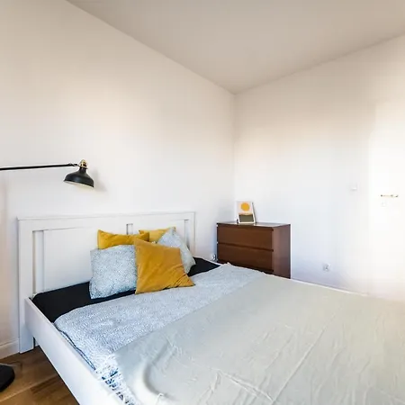 Krucza ~ Self Check-in 24h ~ Parking And Lift Apartment Wroclaw