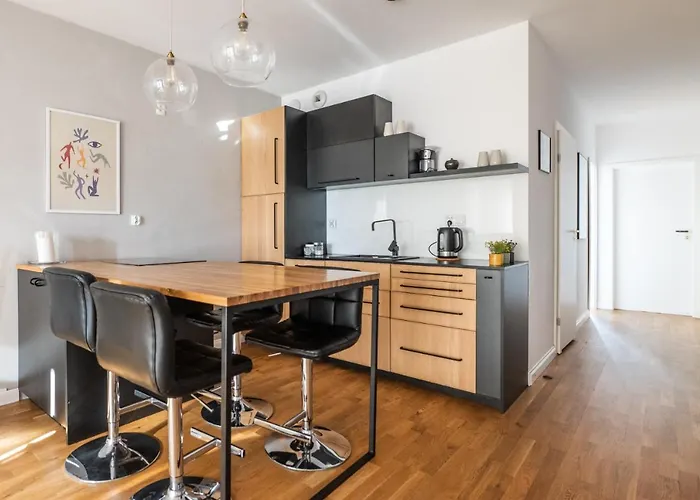 Apartment Krucza ~ Self Check-in 24h ~ Parking And Lift