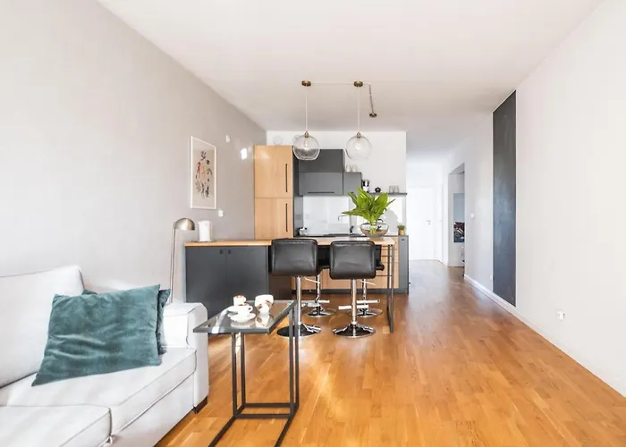 Krucza ~ Self Check-in 24h ~ Parking And Lift * Wroclaw