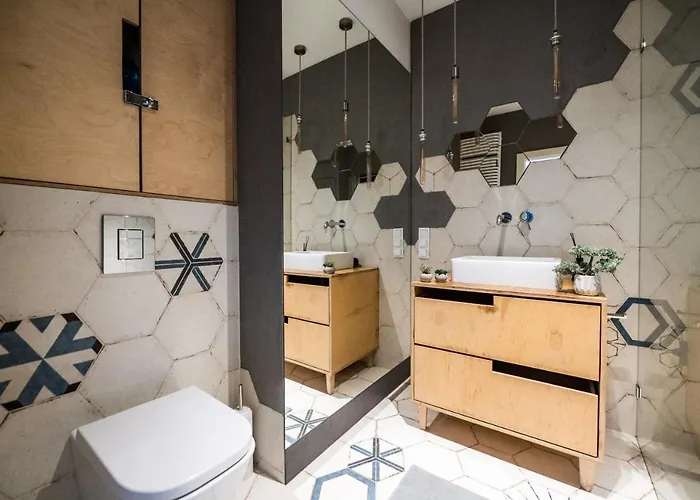 Apartment Krucza ~ Self Check-in 24h ~ Parking And Lift *