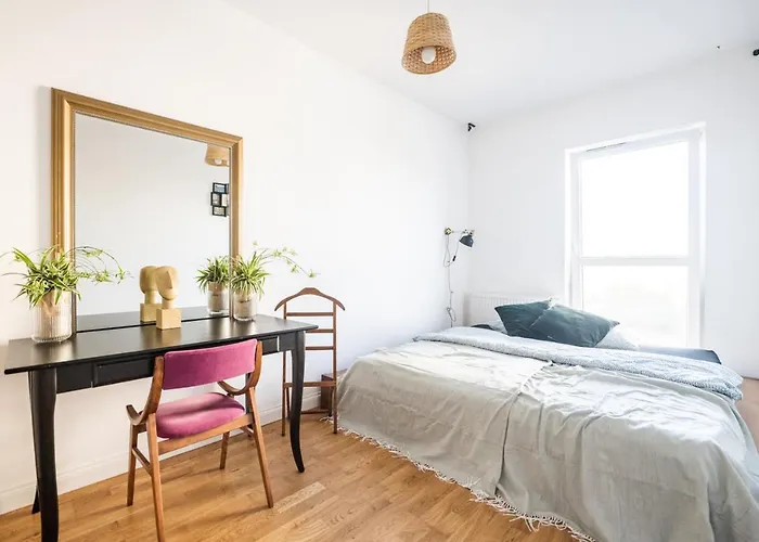 Krucza ~ Self Check-in 24h ~ Parking And Lift Apartment