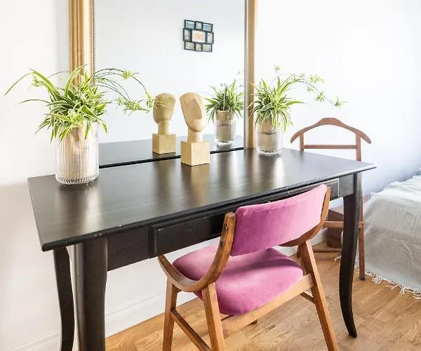 Krucza ~ Self Check-in 24h ~ Parking And Lift Apartment *