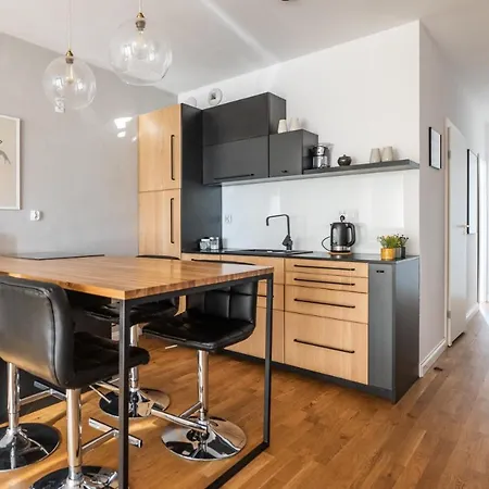 Apartment Krucza ~ Self Check-in 24h ~ Parking&lift