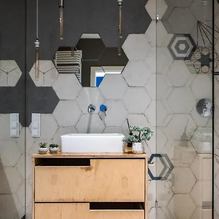 Krucza ~ Self Check-in 24h ~ Parking&lift Apartment Breslau